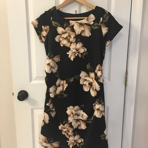 Pink blush maternity floral dress NWOT